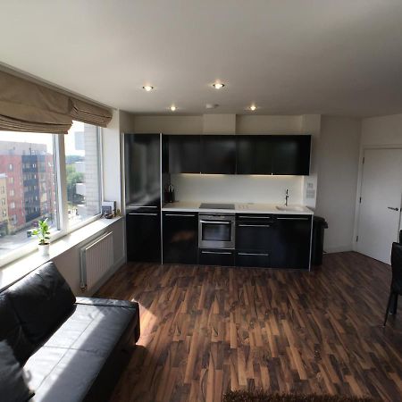 Luxury 2 Bed Penthouse Apartment Near Station Londres Exterior foto