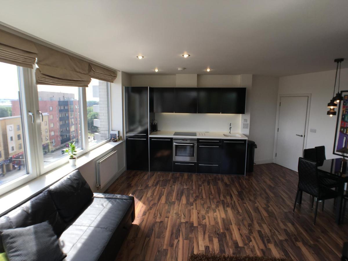 Luxury 2 Bed Penthouse Apartment Near Station Londres Exterior foto