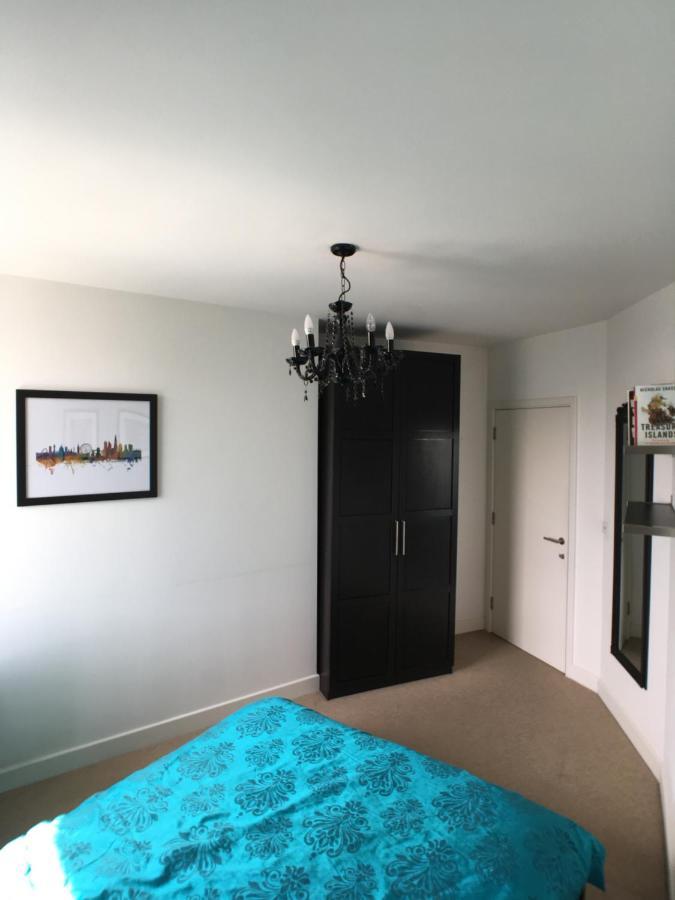Luxury 2 Bed Penthouse Apartment Near Station Londres Exterior foto
