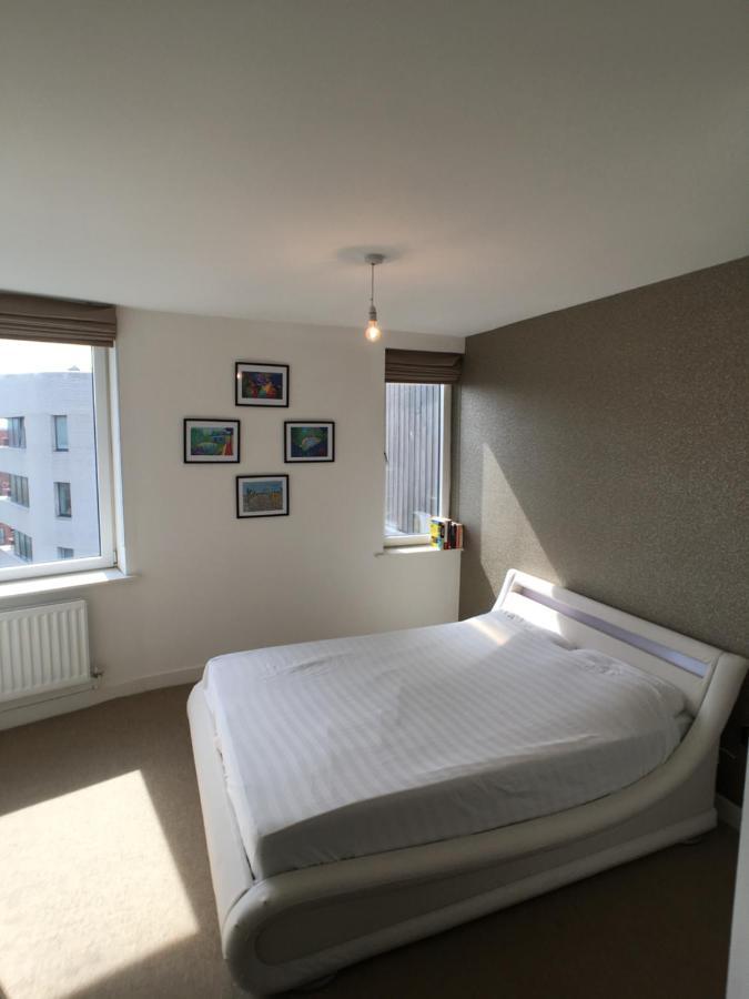 Luxury 2 Bed Penthouse Apartment Near Station Londres Exterior foto